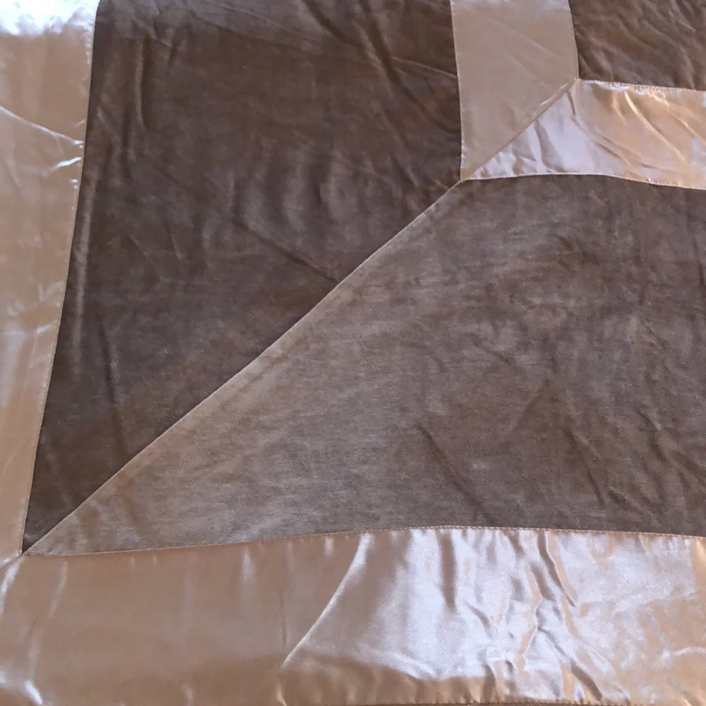 Z Gallerie Velvet Duvet